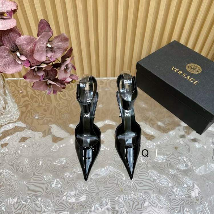 Picture of Versace Shoes _SKUVersacesz35-4010CMLL120320392